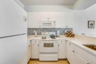 Pelican Isle 606 - 2