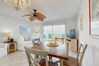 Pelican Isle 205 - 3