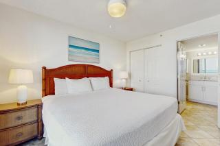 Pelican Beach Resort 415 - 2