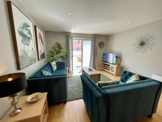 Stunning 2-bed Town Centre Apartment - Hosted by Hutch Lifestyle - 1