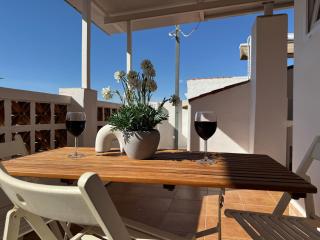 Proa Apartments by Stay Belonio - 2