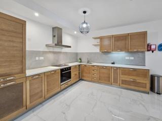 Sapphire Suites 4 - 3