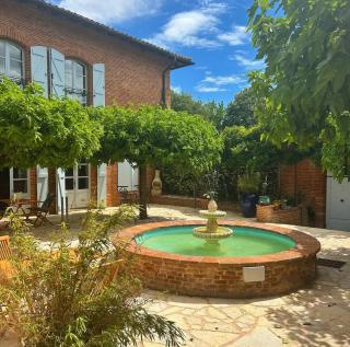 LE PRIEURE - Suites romantiques spa privatif, piscine, jardin, massages proche de Toulouse - 9