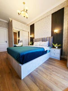 Spacious Riverside Apartment in Central Tbilisi with Balcony - 7