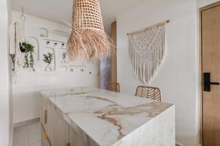 Lullaby of Waves, A Spectacular Escape - 5