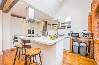 #143 Unique apartment-near Cardiff Bay-Sleeps 4- Perfect for Contractors and Small Families - Free Parking - 2