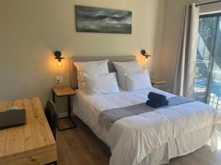 Family home+views+pets+garden+solar - Cape Town - 1
