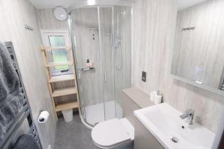 Neaum Crag Lodge ideal for a couple or family with young children in a woodland setting at Skelwith Bridge - 3