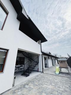 Old Friend Guest House - 6