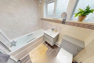 Spacious Family Home near Cadbury World with Free Parking and Garden - 5