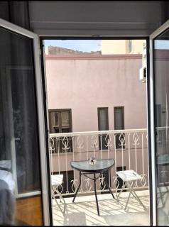 Plaka Luxury Apartment - 8