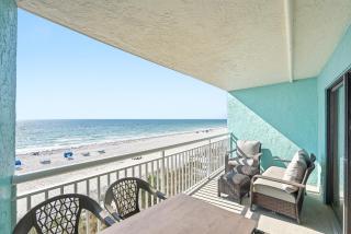 Beachfront Condo, Direct Access to Sugar Sand Beach, Heated Pool and Balcony Views - 8