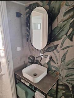 Plaka Luxury Apartment - 3