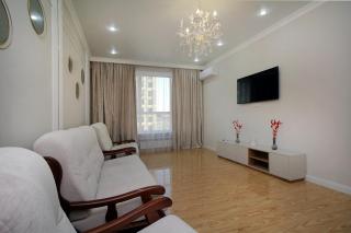 Просторный апартамент в центре Алматы, Mega Park Arbat - 2