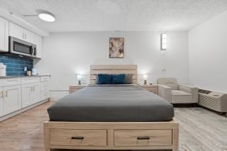 Modern Centro studio with cozy finishes - 7