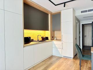 Aviva Living Studio Apartment - 3