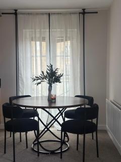 Modern 1 bed flat with parking by Bluewater shopping mall - 8