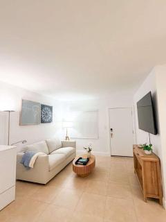 New Charming Apt Walk to Beach & Pool Key Biscayne - 5