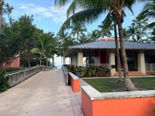 Charming and Lovely 1 Bedroom with Pool short walk from the beach - 8