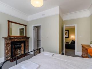 Ground Floor Apartment 2 Minutes from Beach and Town Center - 6