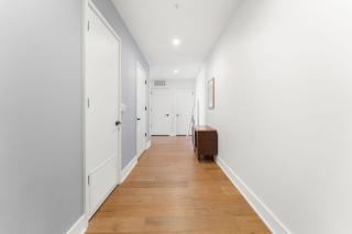 Luxury Downtown Austin Condo Near Rainey St by Barcle - 6