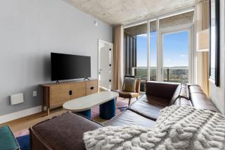 Luxury Downtown Austin Condo Near Rainey St by Barcle - 3