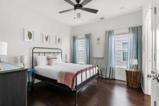Designer East Austin Retreat by Barcle - 6
