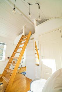 Tiny House at Lake with Canoe & Forest close to Gothenburg - 2