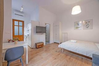 Secret Escape Studio steps from Opera House - 8