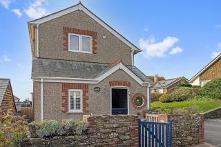 Wonderful House in Hope Cove - 2 mins from Beach! - 7