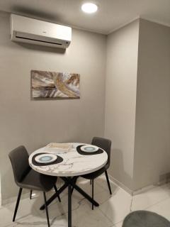 Avusa Home - 8