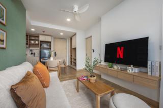 Suite Reus 2BR with Rooftop Pool -SkyPark Celeste by TropicLook - 2