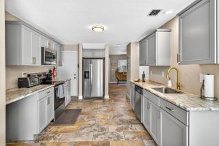 Heated PoolFoosball,Pac Man Arcade, walk to beach - 4