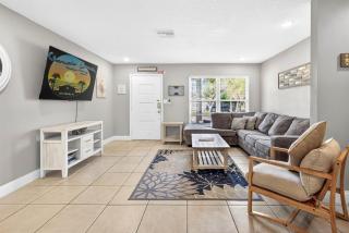 Tropical BackyardHeated PoolArcadeshuffleboard - 2