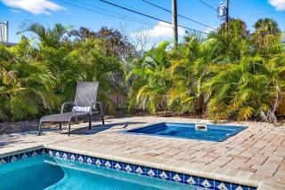 Walk to beachHot TubPoolNew Remodel - 2