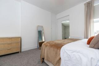 Durham 5BR Large Spacious Contractor Stay - 1