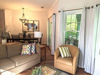 Country Chic New 2 Bed 2 Bath - 9