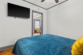 The Waldo Walkabout - Pet Friendly Fenced Yard - 2