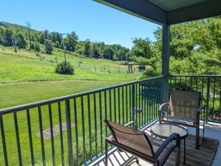 Great Views 2 Bed 2 Bath Updated - 9