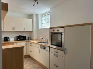 Central and Spacious Apartment for 6 - 4