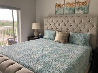 Charming home boasting waterfront views with pool and wifi - 9