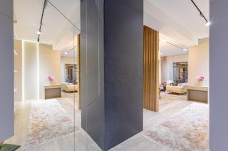 7 Star Apartments with Fountain view - 9