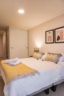Modern Urban Studio in Santa Lucia Prime Location - 4
