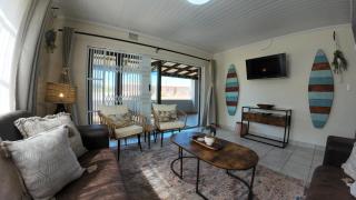 Ebb & Flow Beach House - 5