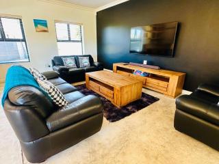 Fairway Bliss Langebaan Holiday Home - 5