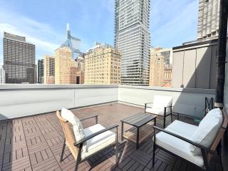 Elegant Victorian Centre City 1 BR Apartment - 9