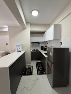 Cozy Private 1BR with Extra Bed and Workspace - 5