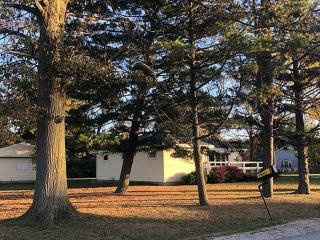 Lake Erie Cottage - 1