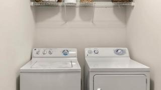 Convenient Upscale Stay - 6