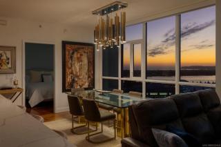 Luxury Ocean-View Penthouse Petco Park access - 0